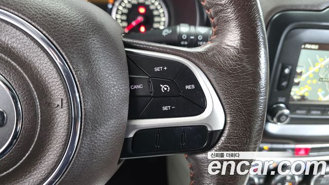 Jeep Renegade 2.0 Diesel Limited AWD 2016 — фото 20