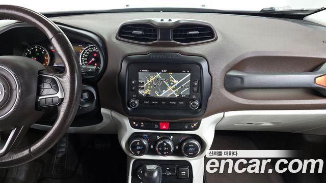 Jeep Renegade 2.0 Diesel Limited AWD 2016 — фото 23