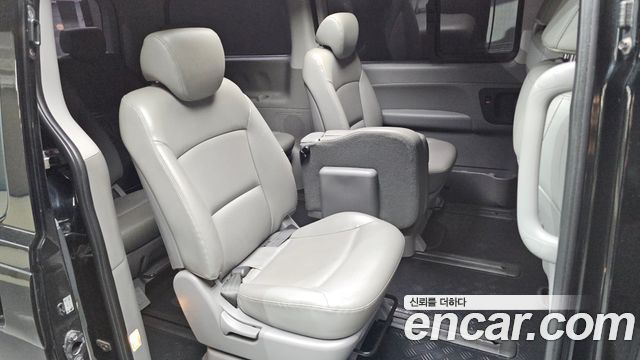Hyundai Grand Starex Wagon 12-Seater Modern 2020 — фото 11