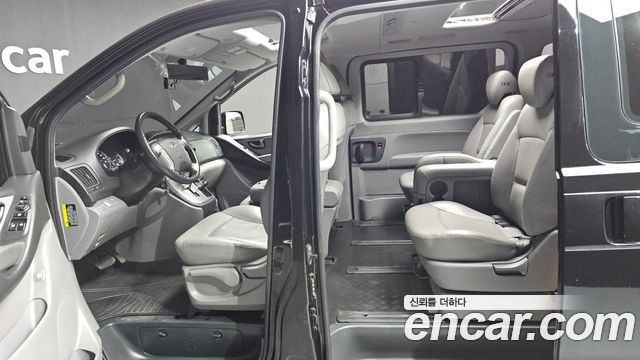 Hyundai Grand Starex Wagon 12-Seater Modern 2020 — фото 30