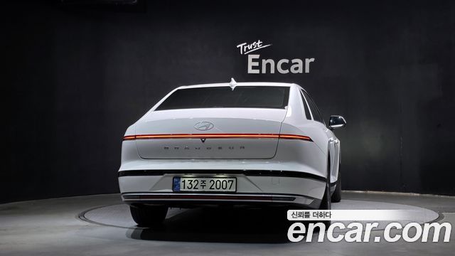 Hyundai Grandeur (GN7) 3.5 LPG 2WD Premium 2023 — фото 4