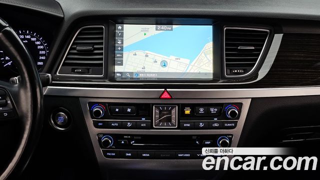 Genesis G80 3.3 GDI Premium Luxury 2017 — фото 14