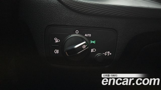 Audi Q2 35 TDI Premium 2020 — фото 19
