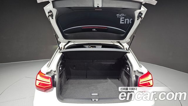 Audi Q2 35 TDI Premium 2020 — фото 33
