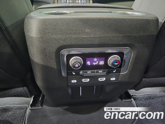 Chevrolet Tahoe 6.2 Dark Knight 4WD 2022 — фото 13