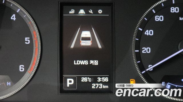 Hyundai Solati 16-seater Deluxe 2024 — фото 19