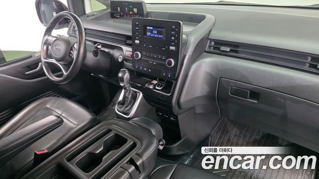 Hyundai Staria Cargo 3-Seater Modern 2022 — фото 7