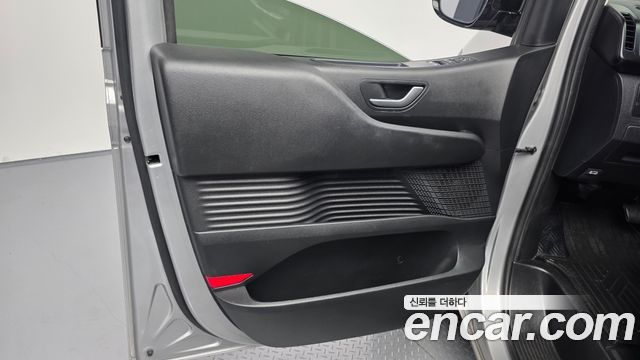 Hyundai Staria Cargo 3-Seater Modern 2022 — фото 24