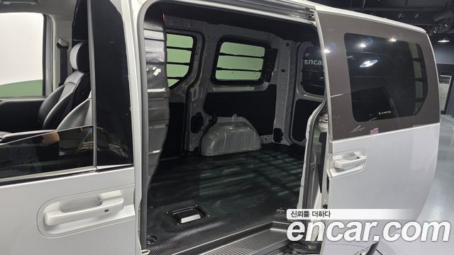 Hyundai Staria Cargo 3-Seater Modern 2022 — фото 26