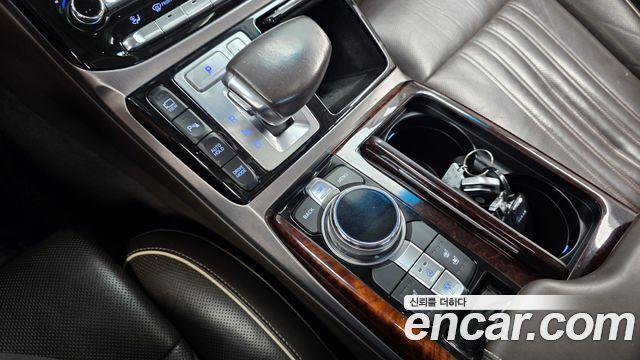 Genesis EQ900 5.0 GDI AWD Prestige 2016 — фото 9