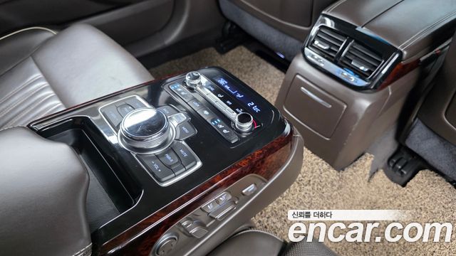 Genesis EQ900 5.0 GDI AWD Prestige 2016 — фото 18