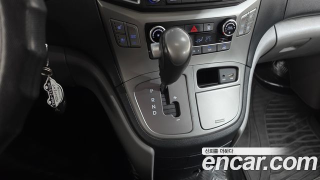 Hyundai Grand Starex Wagon 12-Seater Modern 2020 — фото 9