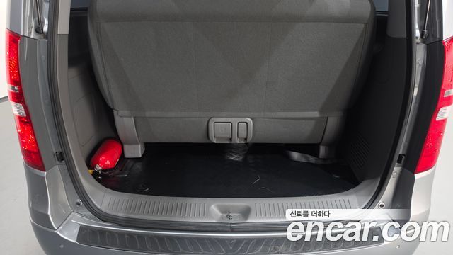 Hyundai Grand Starex Wagon 12-Seater Modern 2020 — фото 20