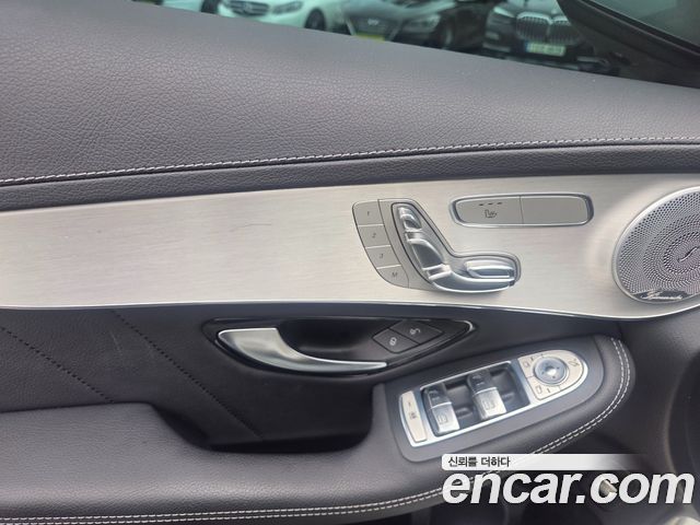 Mercedes-Benz GLC-Class (X253) GLC300 4MATIC AMG Line 2019 — фото 16