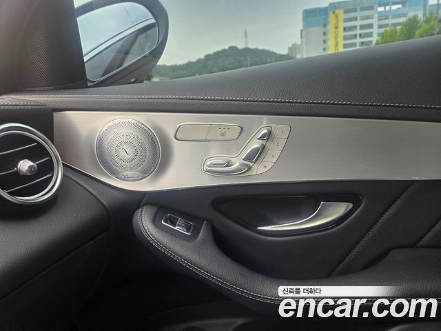 Mercedes-Benz GLC-Class (X253) GLC300 4MATIC AMG Line 2019 — фото 24