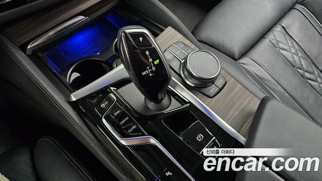 BMW 5 Series (G30) 530i Luxury 2023 — фото 9