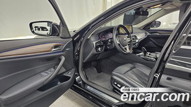 BMW 5 Series (G30) 530i Luxury 2023 — фото 10