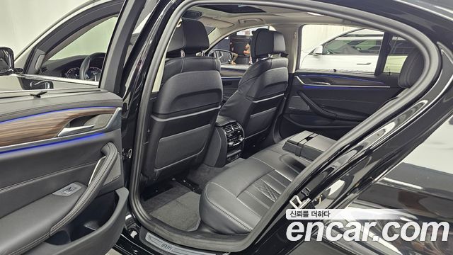 BMW 5 Series (G30) 530i Luxury 2023 — фото 11