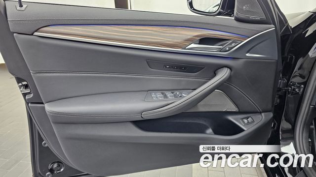 BMW 5 Series (G30) 530i Luxury 2023 — фото 24