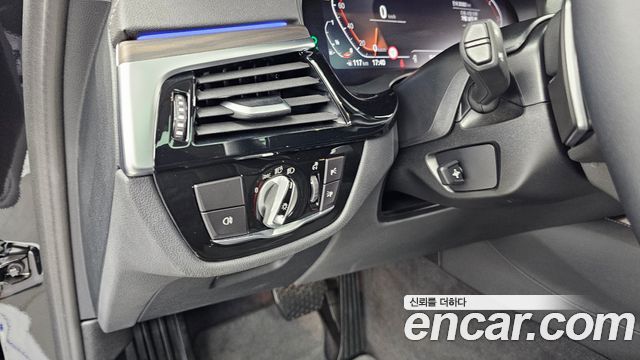 BMW 5 Series (G30) 530i Luxury 2023 — фото 28