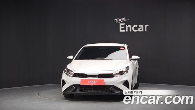 Kia K3 (II) 1.6 Prestige 2023 — фото 3