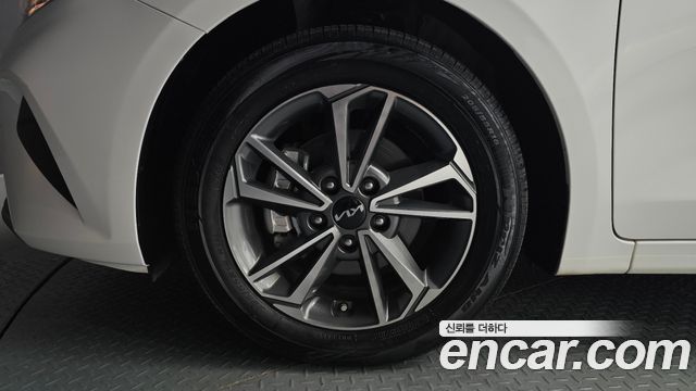 Kia K3 (II) 1.6 Prestige 2023 — фото 5