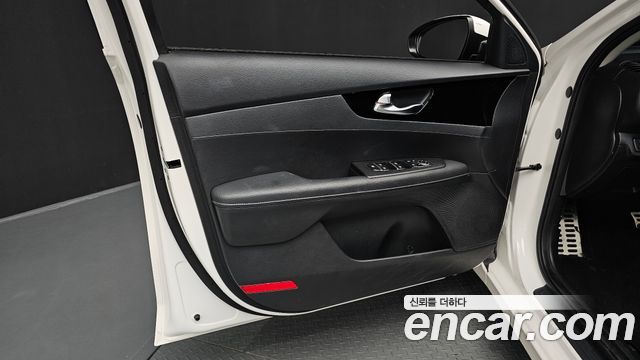 Kia K3 (II) 1.6 Prestige 2023 — фото 24
