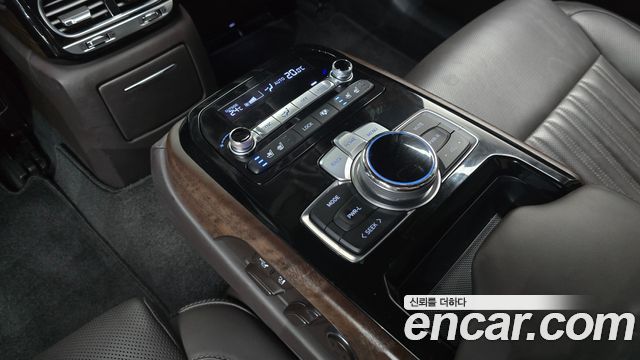 Genesis G90 5.0 AWD Prestige 2019 — фото 17