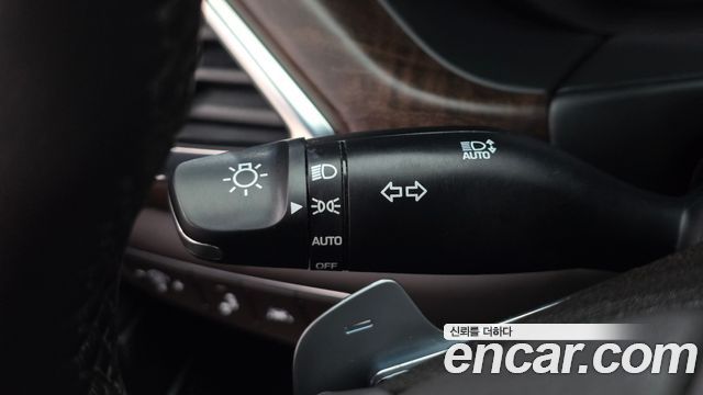 Genesis G90 5.0 AWD Prestige 2019 — фото 27