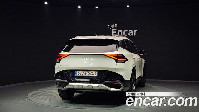 Kia Sportage (V) Gasoline 1.6 Turbo 2WD Signature 2023 — фото 4