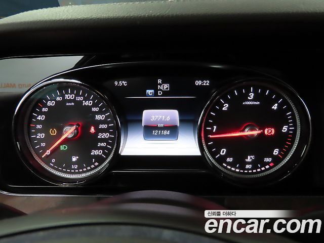 Mercedes-Benz E-Class (W213) E220d Exclusive 2017 — фото 9
