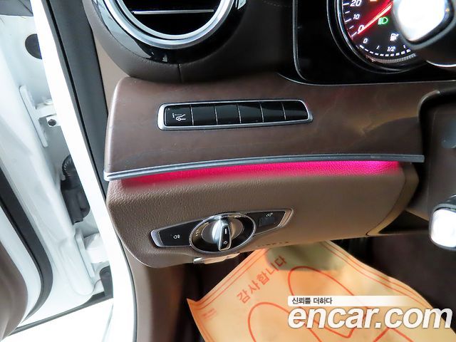 Mercedes-Benz E-Class (W213) E220d Exclusive 2017 — фото 19