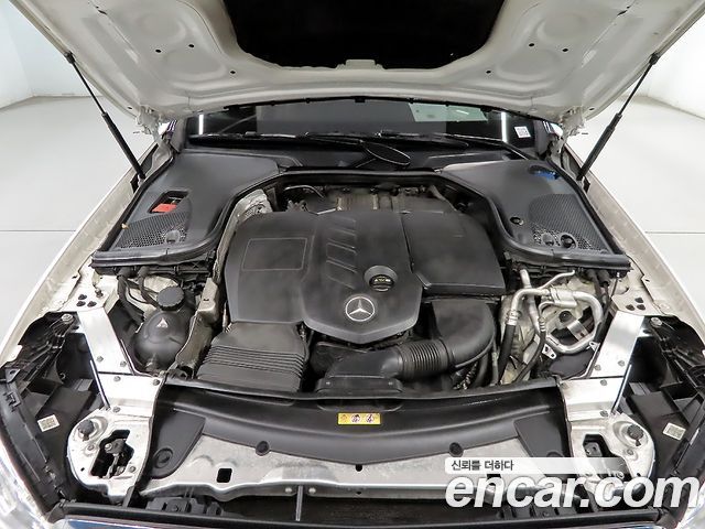 Mercedes-Benz E-Class (W213) E220d Exclusive 2017 — фото 23