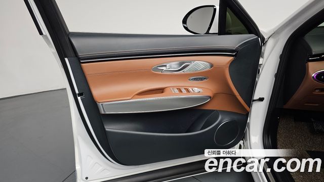 Genesis GV70 2.5T Gasoline AWD 2024 — фото 24