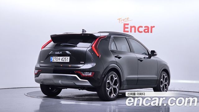Kia Niro Signature 2022 — фото 2