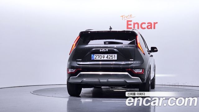 Kia Niro Signature 2022 — фото 4