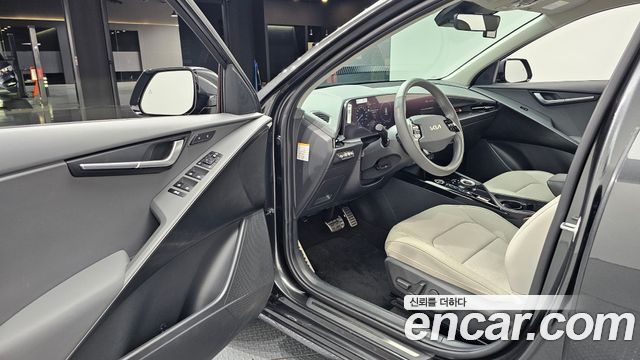 Kia Niro Signature 2022 — фото 10