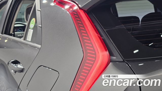 Kia Niro Signature 2022 — фото 23