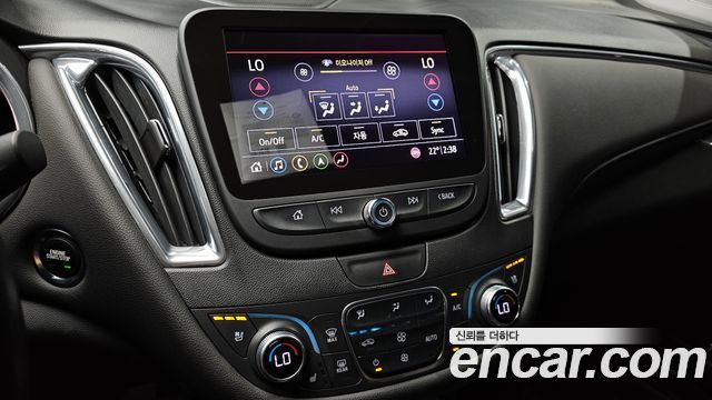 Chevrolet Malibu 2.0 Turbo Premier Special 2019 — фото 27