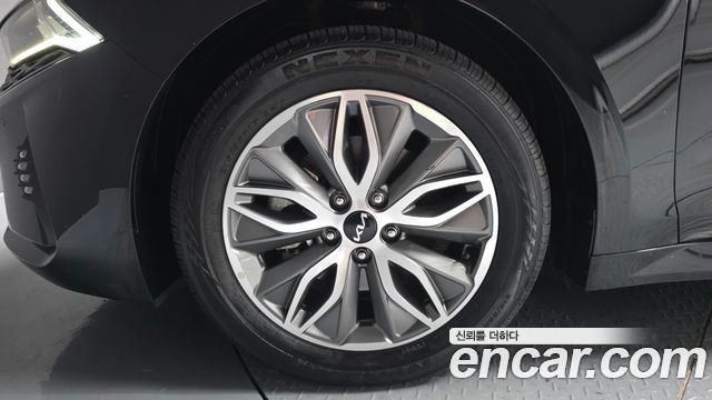 Kia K5 Hybrid (III) Prestige 2023 — фото 5