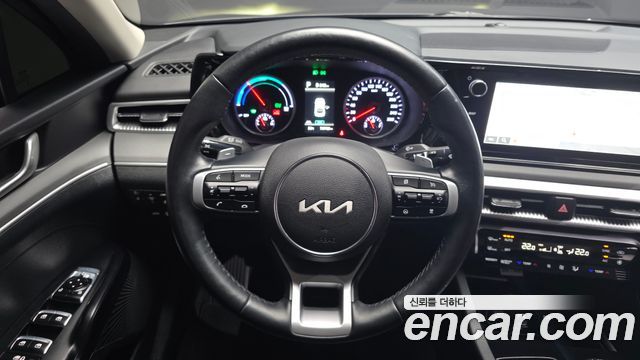 Kia K5 Hybrid (III) Prestige 2023 — фото 18