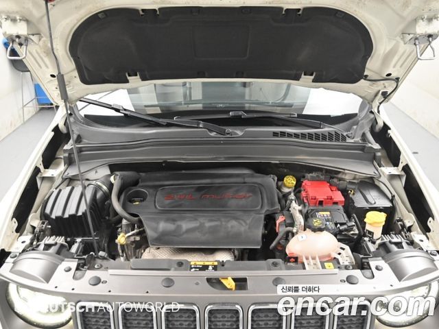 Jeep Renegade 2.4 Limited 2020 — фото 6