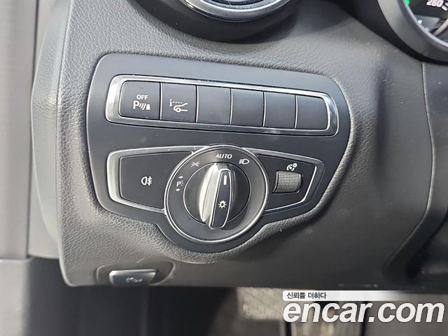 Mercedes-Benz C-Class (W205) C220 d Avantgarde 2018 — фото 17