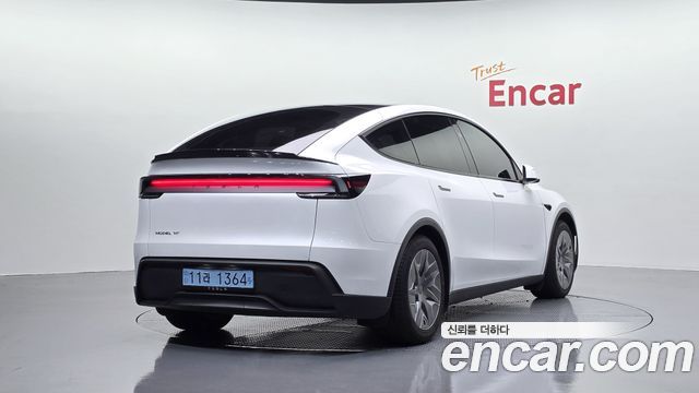 Tesla Model Y L Long Range AWD 2026 — фото 2