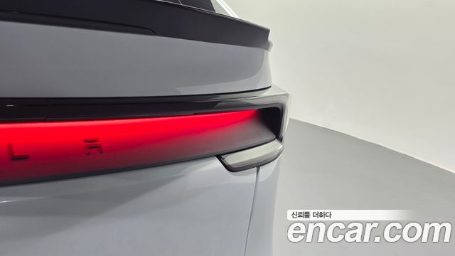 Tesla Model Y L Long Range AWD 2026 — фото 23