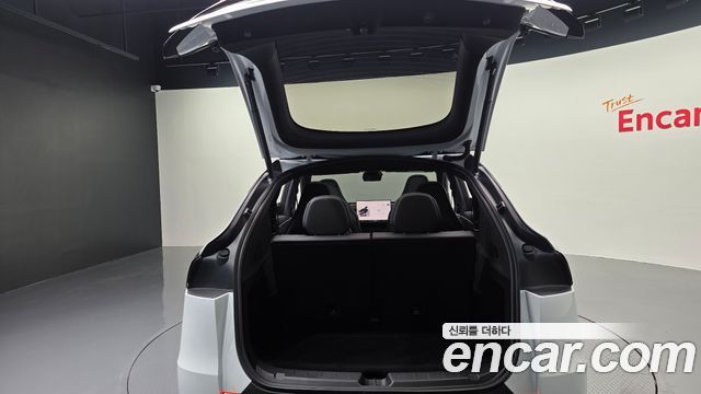Tesla Model Y L Long Range AWD 2026 — фото 33