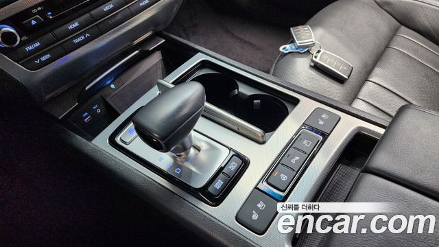 Genesis G80 2.2D AWD Premium Luxury 2018 — фото 9