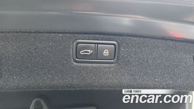 Genesis G80 2.2D AWD Premium Luxury 2018 — фото 19