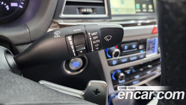 Genesis G80 2.2D AWD Premium Luxury 2018 — фото 36