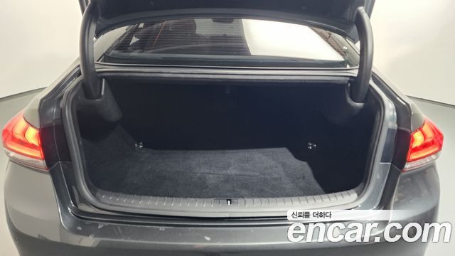 Genesis G80 2.2D AWD Premium Luxury 2018 — фото 37